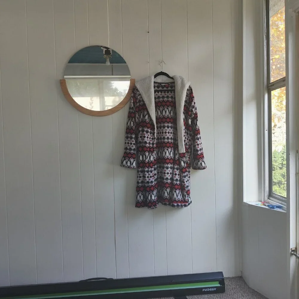 Vera Bradley Penguin Bathrobe Sz S-M  Soft with Fleece on collar & hood, no tie - Picture 2 of 12